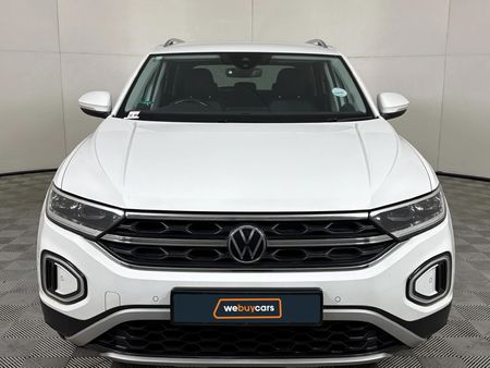 2022-Volkswagen-T-Roc-14-TSI-Design-Auto_15