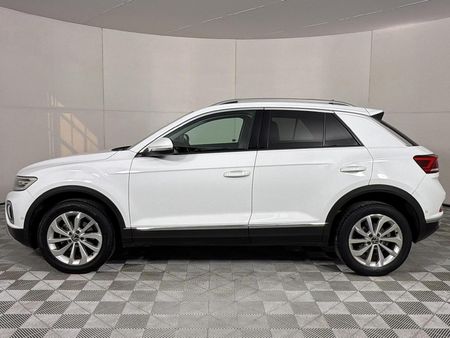 2022-Volkswagen-T-Roc-14-TSI-Design-Auto_19