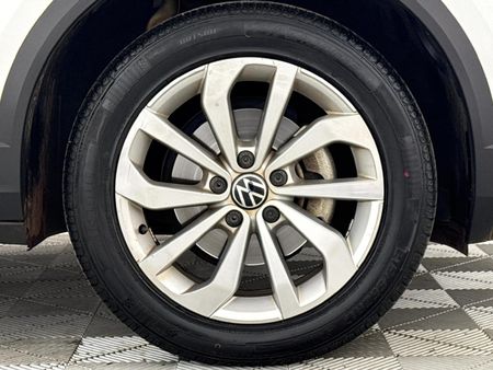 2022-Volkswagen-T-Roc-14-TSI-Design-Auto_5