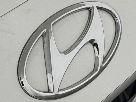 2022-Hyundai-Grand-i10-10-Fluid_11