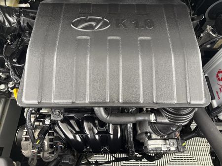 2022-Hyundai-Grand-i10-10-Fluid_13