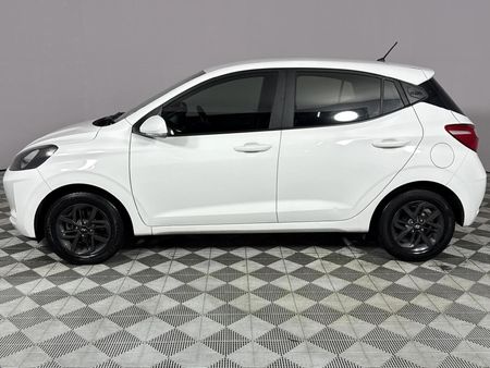 2022-Hyundai-Grand-i10-10-Fluid_19