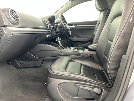 2016-Audi-A3-Sportback-20-TFSI-Auto-40-TFSI_8