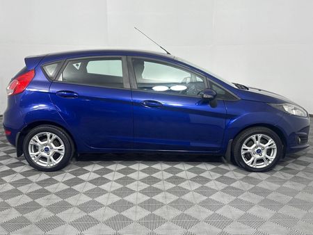 2017-Ford-Fiesta-10-EcoBoost-Trend-5-dr_16