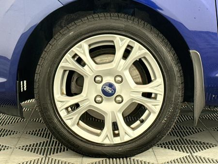 2017-Ford-Fiesta-10-EcoBoost-Trend-5-dr_4