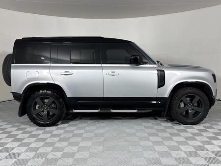 2023-Land-Rover-Defender-110-D300-HSE-X-Dynamic_18