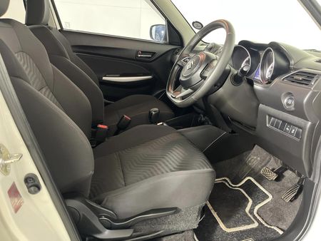 2023-Suzuki-Swift-12-GLX-Auto_9