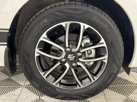 2023-Suzuki-Swift-12-GLX-Auto_5