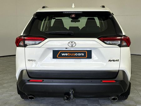 2019-Toyota-RAV4-20-GX_16