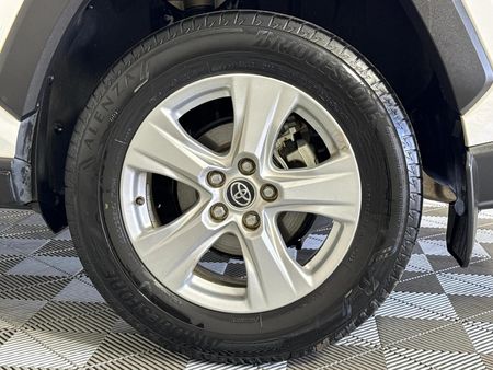 2019-Toyota-RAV4-20-GX_5