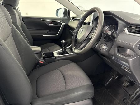 2019-Toyota-RAV4-20-GX_8