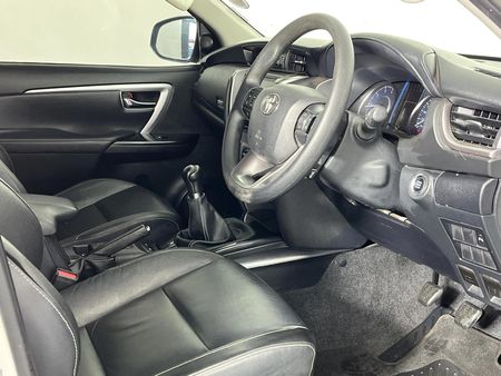 2022-Toyota-Fortuner-24-GD-6-Raised-Body_9
