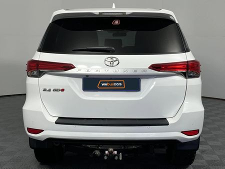 2022-Toyota-Fortuner-24-GD-6-Raised-Body_18