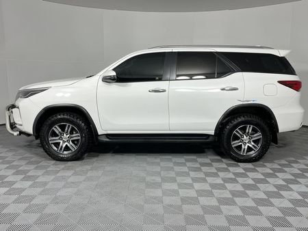 2022-Toyota-Fortuner-24-GD-6-Raised-Body_19