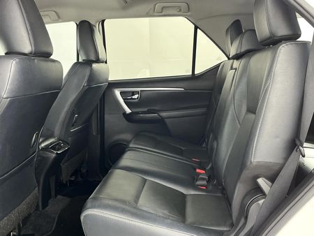 2022-Toyota-Fortuner-24-GD-6-Raised-Body_3