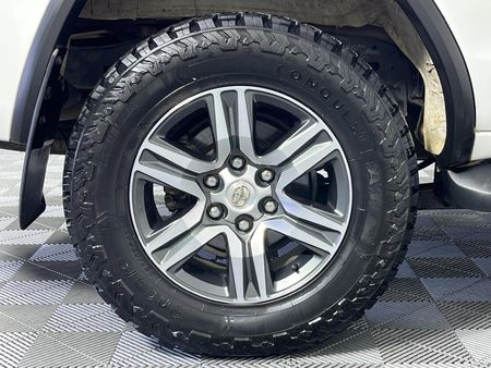2022-Toyota-Fortuner-24-GD-6-Raised-Body_7