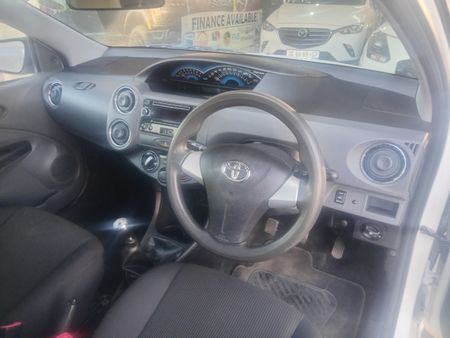 2020-Toyota-Etios-15-XS-Petrol-manual_13