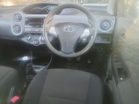 2020-Toyota-Etios-15-XS-Petrol-manual_14