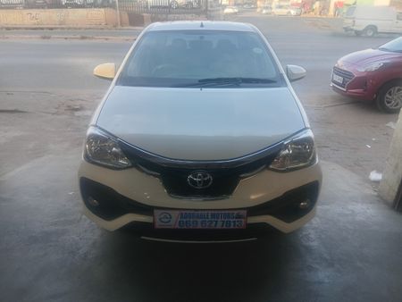 2020-Toyota-Etios-15-XS-Petrol-manual_4