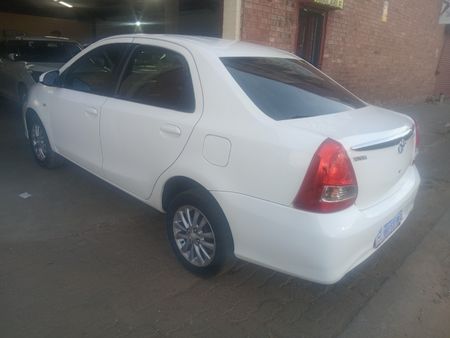 2020-Toyota-Etios-15-XS-Petrol-manual_6