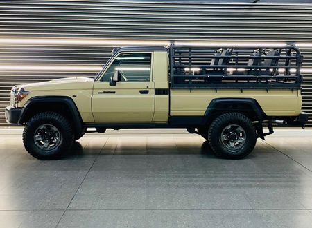 2019-Toyota-Land-Cruiser-79-40-Single-Cab_6
