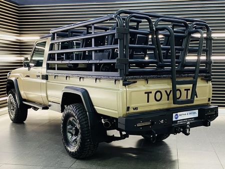 2019-Toyota-Land-Cruiser-79-40-Single-Cab_7