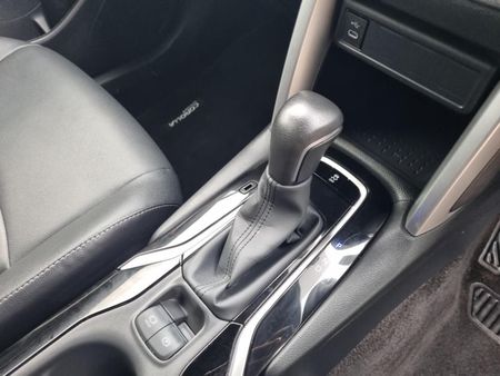 2025-Toyota-Corolla-Cross-18-XS_18