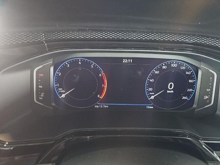 2026-Volkswagen-Polo-10-TSI-Life_11