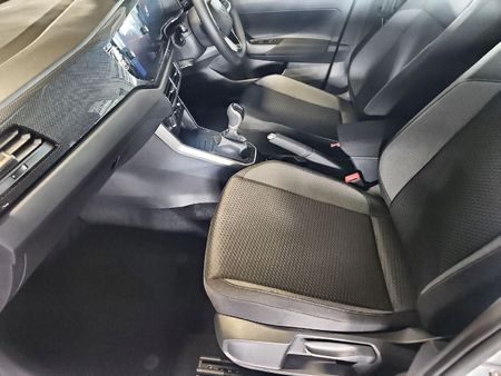 2026-Volkswagen-Polo-10-TSI-Life_12