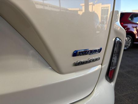 2023-Suzuki-Grand-Vitara-15-GLX-Hybrid-Allgrip-Auto_9