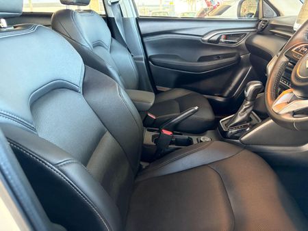 2023-Suzuki-Grand-Vitara-15-GLX-Hybrid-Allgrip-Auto_12