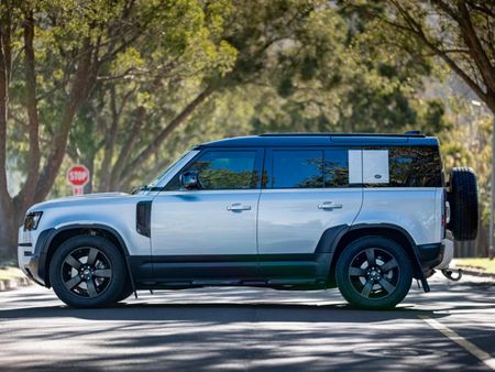 2020-Land-Rover-Defender-110-D240-First-Edition-177kW_3