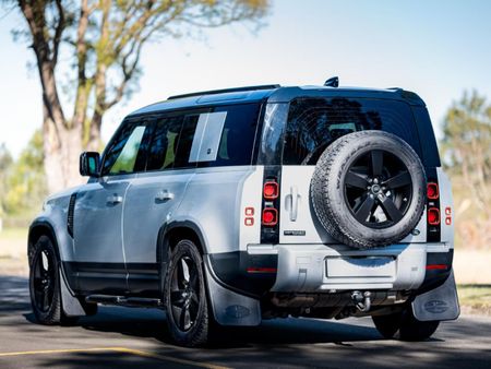 2020-Land-Rover-Defender-110-D240-First-Edition-177kW_4