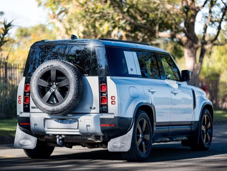 2020-Land-Rover-Defender-110-D240-First-Edition-177kW_6