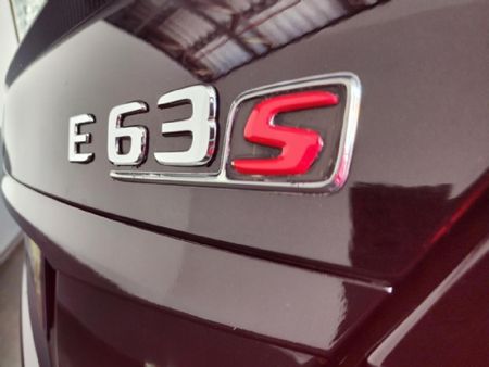2019-Mercedes-AMG-E-Class-E63-S-AMG-4Matic_12
