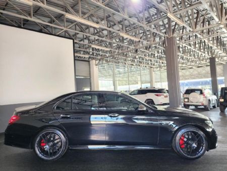 2019-Mercedes-AMG-E-Class-E63-S-AMG-4Matic_13