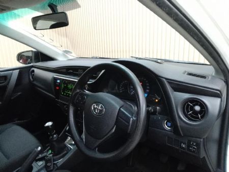 2024-Toyota-Corolla-Quest-18-Plus_8