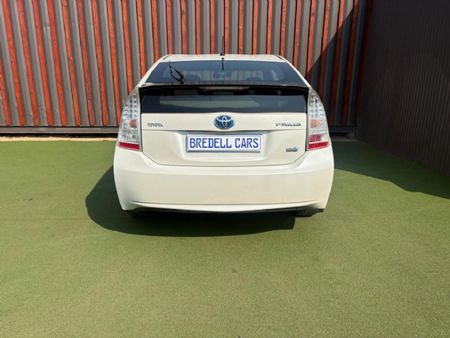 2010-Toyota-Prius-18-Advanced-5-dr_5