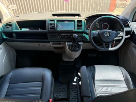 2018-Volkswagen-Kombi-20-TDI-Auto-LWB-103kW-Comfortline_11