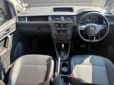 2018-Volkswagen-Caddy-Maxi-CrewBus-20-TDI_10