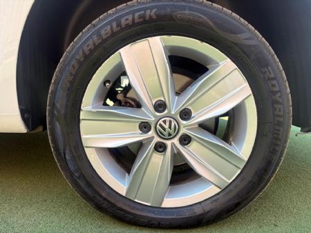 2018-Volkswagen-Caddy-Maxi-CrewBus-20-TDI_15