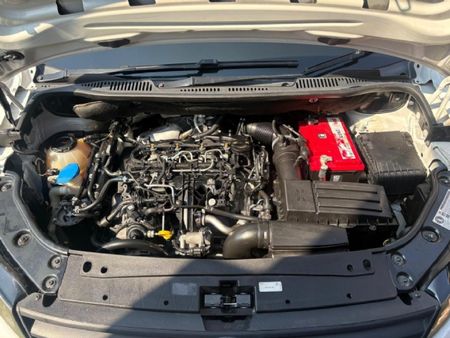 2018-Volkswagen-Caddy-Maxi-CrewBus-20-TDI_18