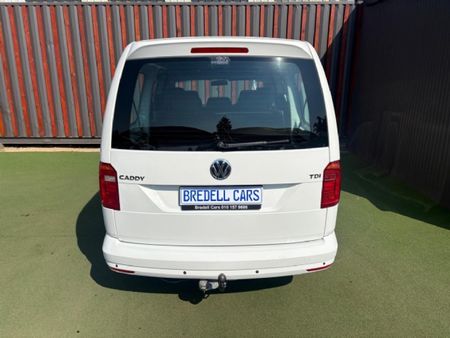 2018-Volkswagen-Caddy-Maxi-CrewBus-20-TDI_5