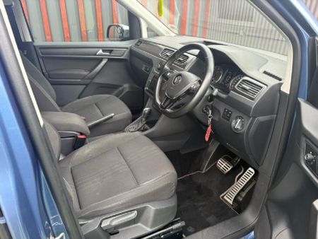 2019-Volkswagen-Caddy-Alltrack-20-TDI_10