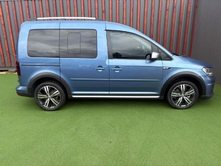 2019-Volkswagen-Caddy-Alltrack-20-TDI_7