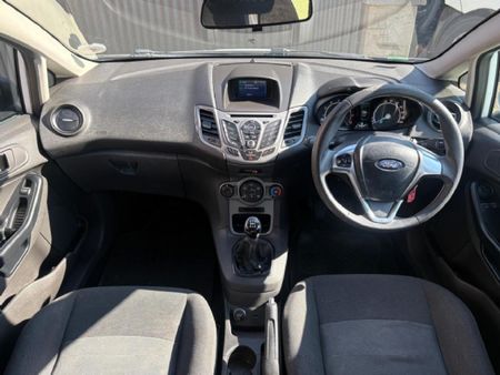 2017-Ford-Fiesta-14-Ambiente-5-dr_10