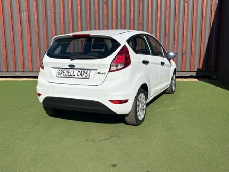 2017-Ford-Fiesta-14-Ambiente-5-dr_6