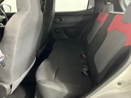 2018-Renault-Kwid-10-Expression_3