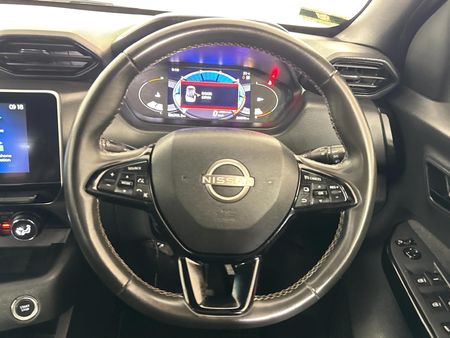 2024-Nissan-Magnite-10-Turbo-Acenta-Kuro_11