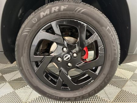 2024-Nissan-Magnite-10-Turbo-Acenta-Kuro_7